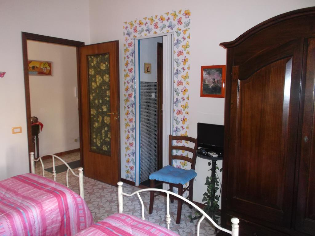 A Casa Di Marco Bed & Breakfast Catania Room photo