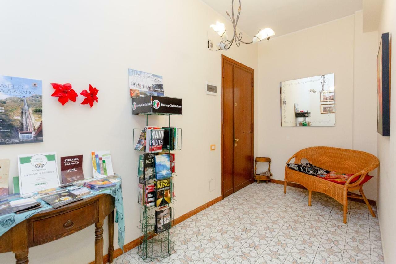 A Casa Di Marco Bed & Breakfast Catania Exterior photo